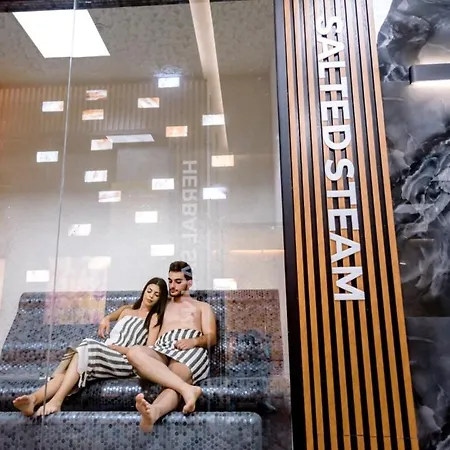 Flores Gardan Art تشيرنوموريتس