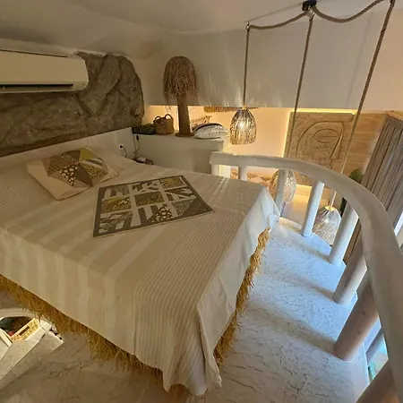 Flores Gardan Art Daire *