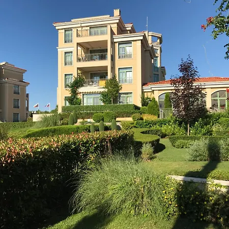 Daire Flores Gardan Art