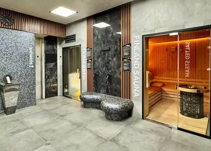 Διαμέρισμα Flores Gardan Art *