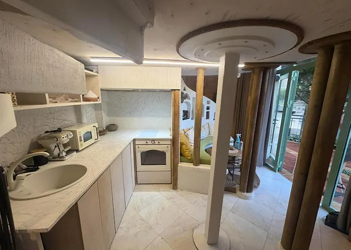 Flores Gardan Art Διαμέρισμα