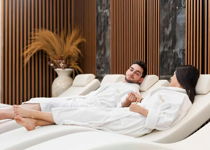 Flores Gardan Art Τσερνομόρετς