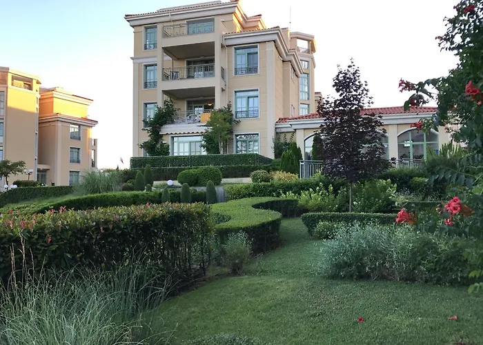 Flores Gardan Art Διαμέρισμα